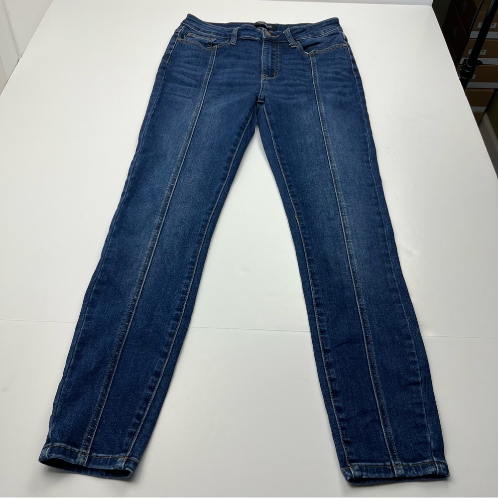 Judy Blue Middle Seam Stitch Skinny Fit Women's Size 7 / 28 Blue Denim Jeans